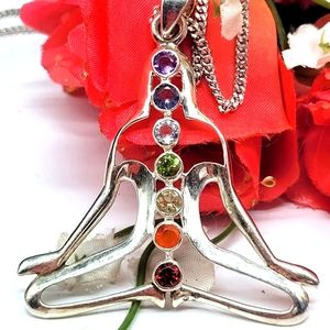 🙏Meditating yoga 7 stone chakra pendant
